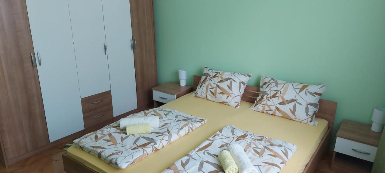Apartman ,,Milica" Donji Milanovac Extérieur photo