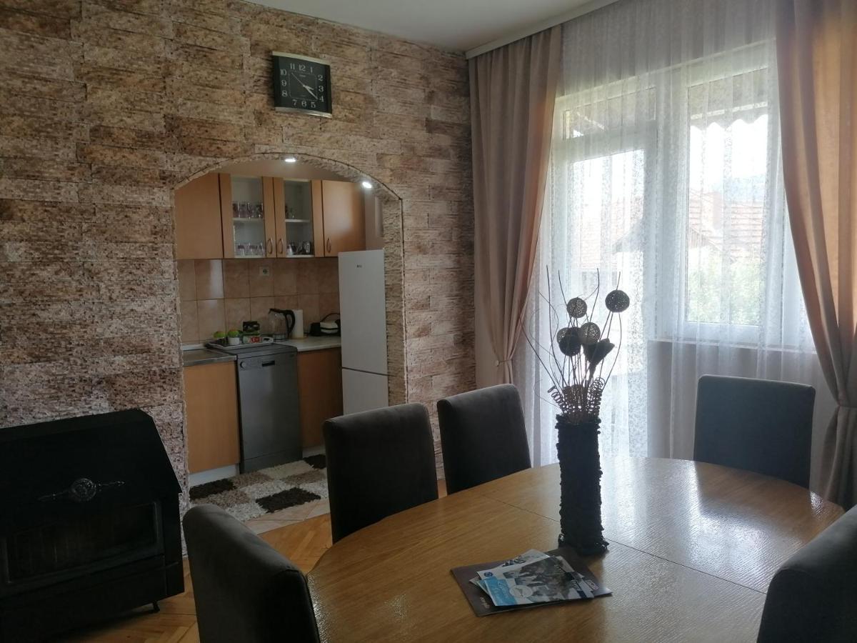 Apartman ,,Milica" Donji Milanovac Extérieur photo