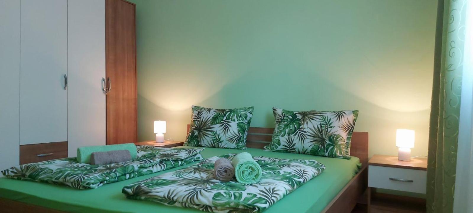 Apartman ,,Milica" Donji Milanovac Extérieur photo